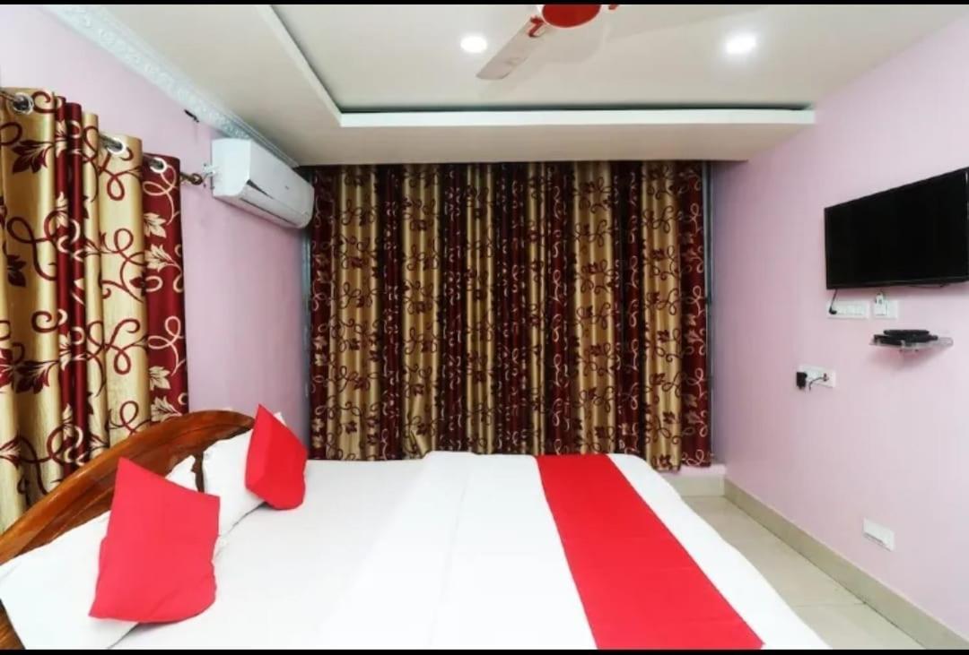 Hotel Ayush International Balasore ภายนอก รูปภาพ